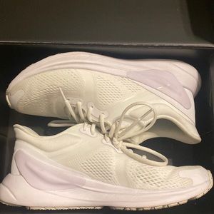 Lululemon BlissFeel Running shoes, 6.5 white